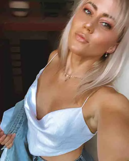 Inès, 30 ans