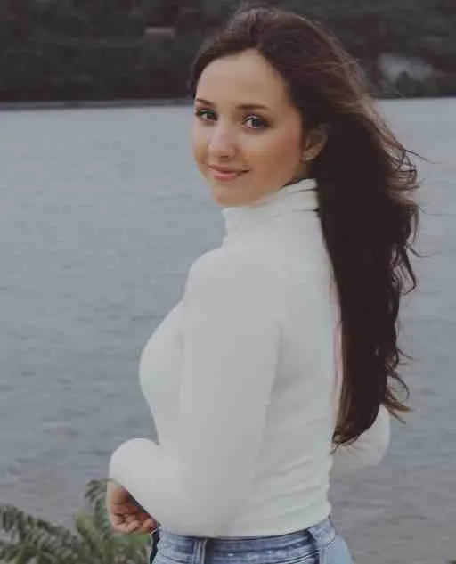 Clara, 29 ans