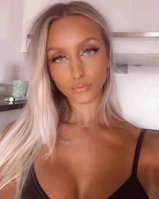 Cassandra, 35 ans