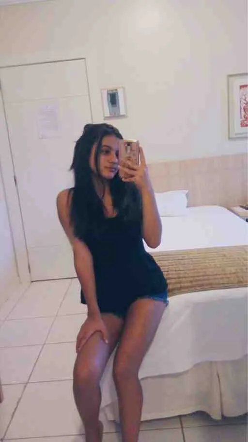 Inès, 25 ans