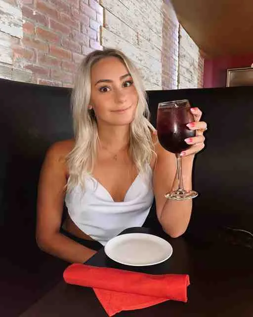 Inès, 32 ans