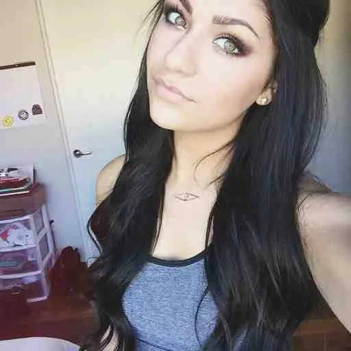 Alice, 32 ans